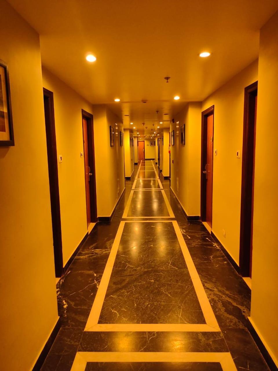 La Franklin Hotel Bhubaneswar Exterior foto