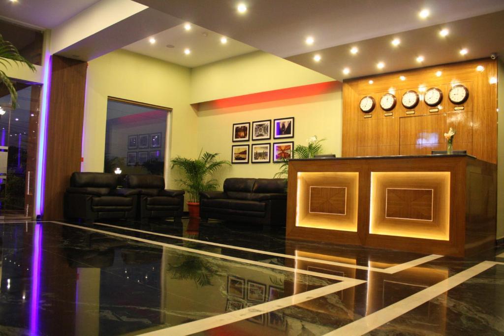 La Franklin Hotel Bhubaneswar Exterior foto