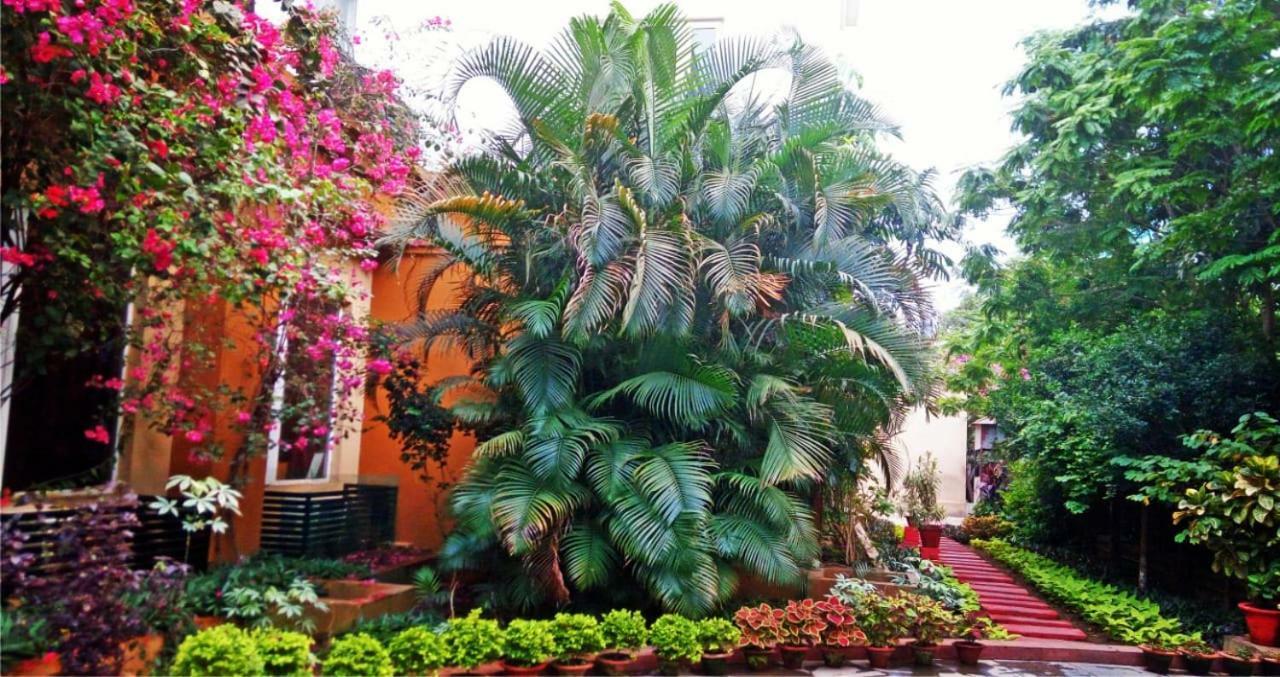 La Franklin Hotel Bhubaneswar Exterior foto