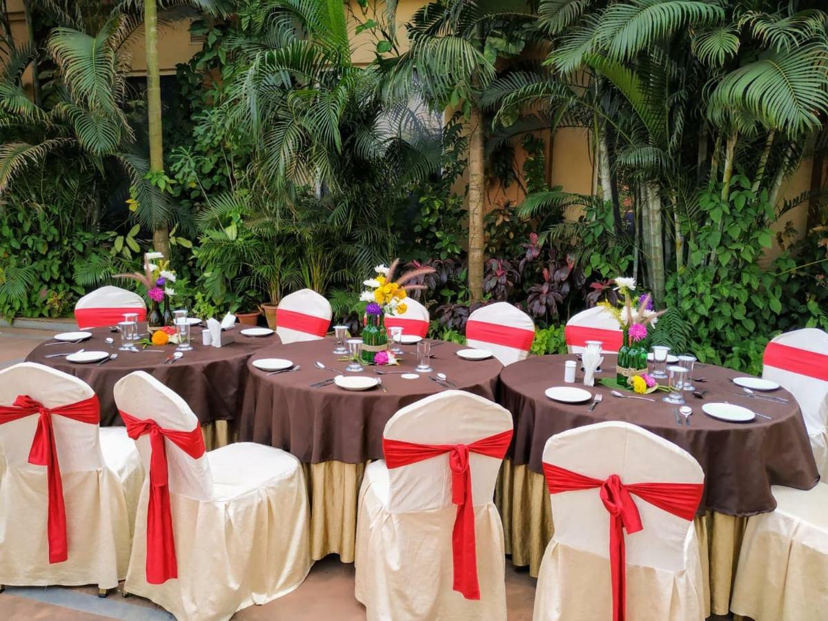 La Franklin Hotel Bhubaneswar Exterior foto